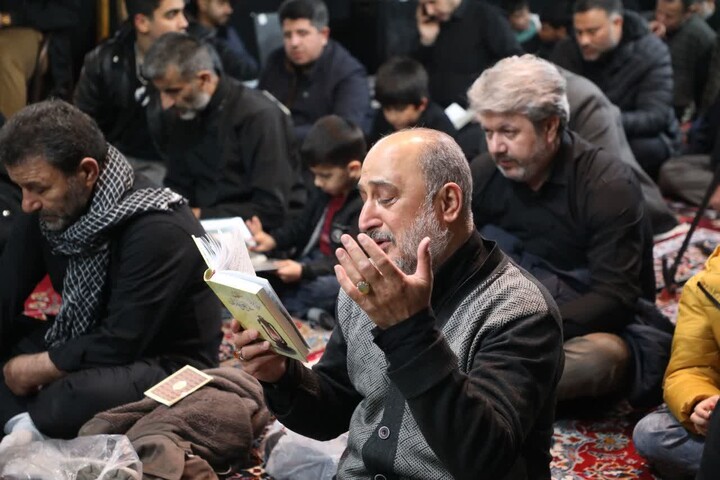 تصاویر/ نماینده ولی‌فقیه در استان سمنان در مواکب عزای سطح شهر سمنان حضور یافت
