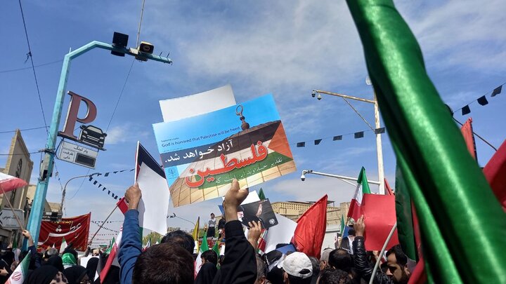 تصاویر/ حماسه به یادماندنی مردم دارالعباده یزد در روز جهانی قدس۱۴۰۴