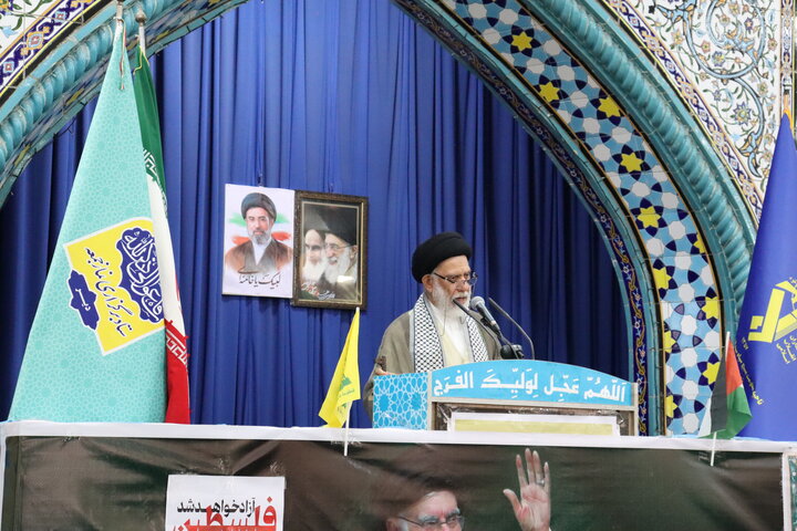 نمازجمعه دیّر به روایت تصویر