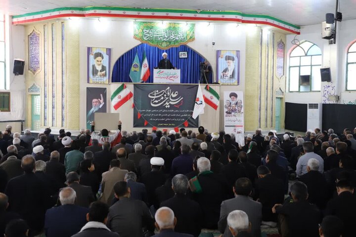 تصاویر/ حضور پر شور مردم در آیین عبادی سیاسی نماز جمعه شهرستان زاهدان