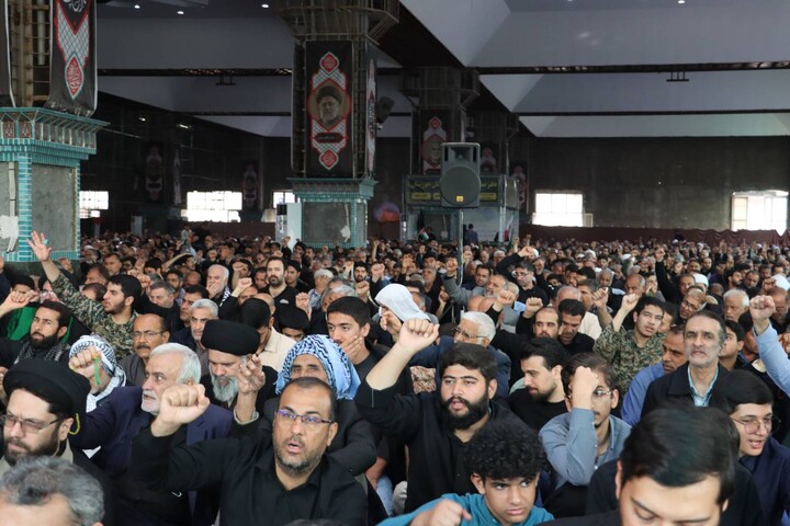 نماز جمعه اهواز با رنگ و بوی روز جهانی قدس