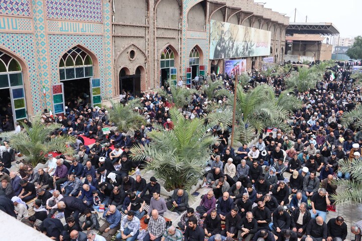 نماز جمعه اهواز با رنگ و بوی روز جهانی قدس