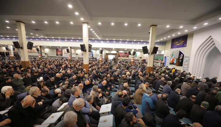 تصاویر/ نماز جمعه باشکوه ساوجبلاغ