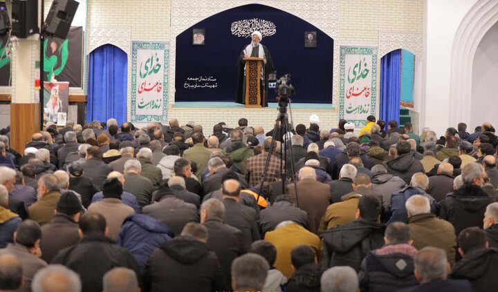 تصاویر/ نماز جمعه باشکوه ساوجبلاغ
