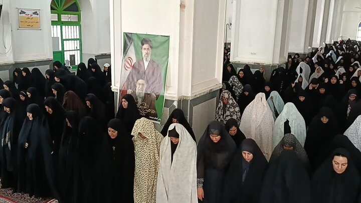 تصاویر/ اقامه نمازجمعه در شهر بردسیر