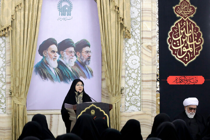 تصاویر/ دیدار جمعی از بانوان برگزیده مشهدی با تولیت آستان قدس رضوی