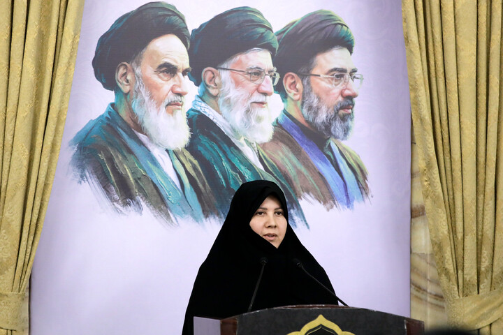 تصاویر/ دیدار جمعی از بانوان برگزیده مشهدی با تولیت آستان قدس رضوی