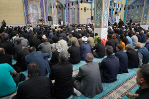 تصاویر/پرچم آمریکا و اسراییل در بندر امام خمینی(ره) به آتش کشیده