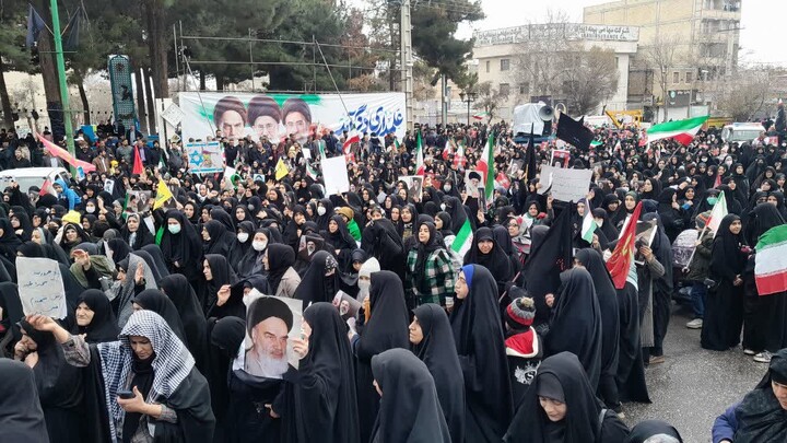 تصاویر / حضور کفن پوش روحانیون نهاوندی در روز جهانی قدس