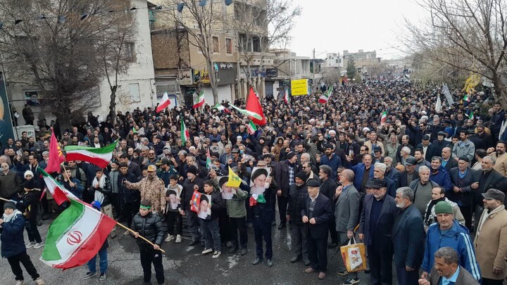 تصاویر / حضور کفن پوش روحانیون نهاوندی در روز جهانی قدس