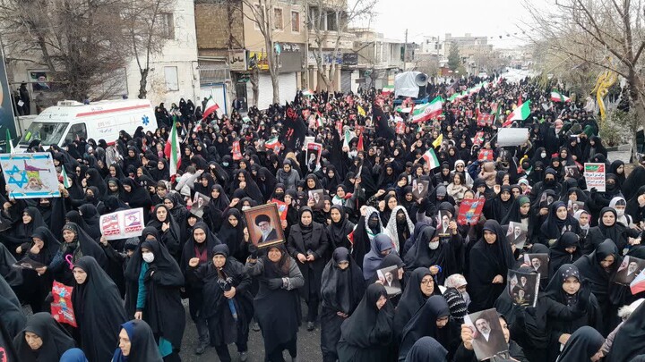 تصاویر / حضور کفن پوش روحانیون نهاوندی در روز جهانی قدس