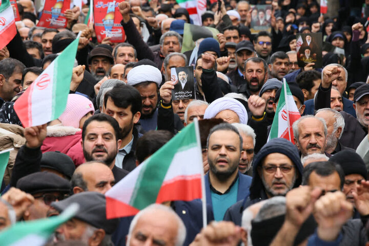راهپیمایی باشکوه مردم ساری در روز قدس ۱۴۰۴