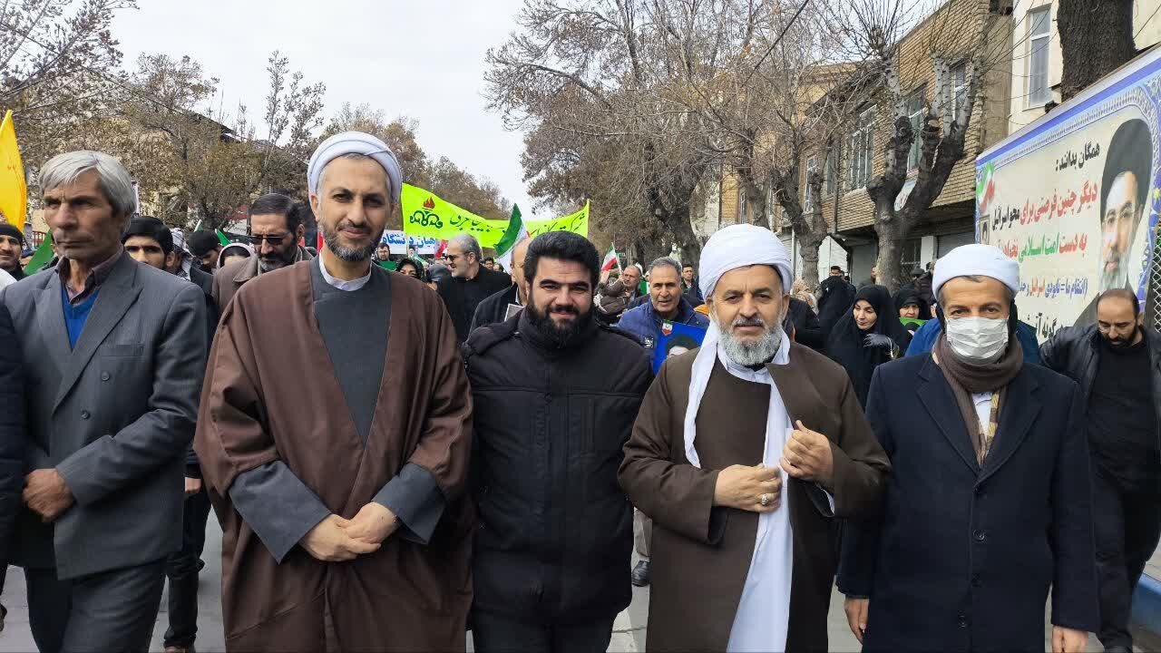 حماسه حضور مردم روزه‌دار ارومیه در راهپیمایی روز قدس