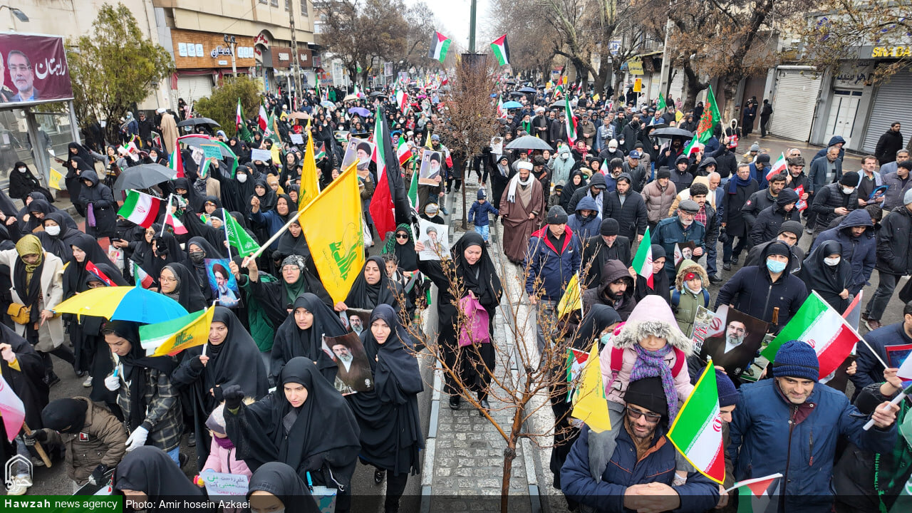 تصاویر / قیام دارالمومنین همدان در روز قدس زیر بارش برف