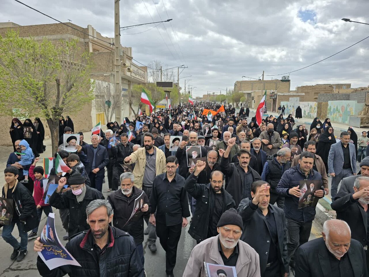 فیلم| غوغای بهابادی ها با حضور حماسی در روز جهانی قدس ۱۴۰۴