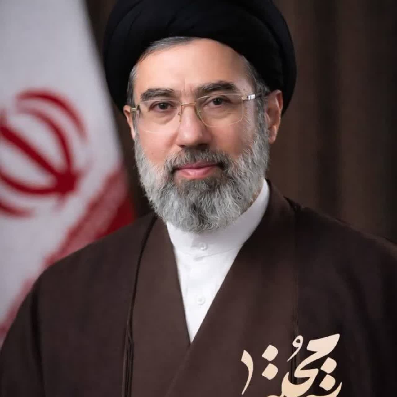 بیعت‌نامه طلاب مدرسه علمیه قناتغستان شهر ماهان با امام خامنه‌ای دام ظله العالی