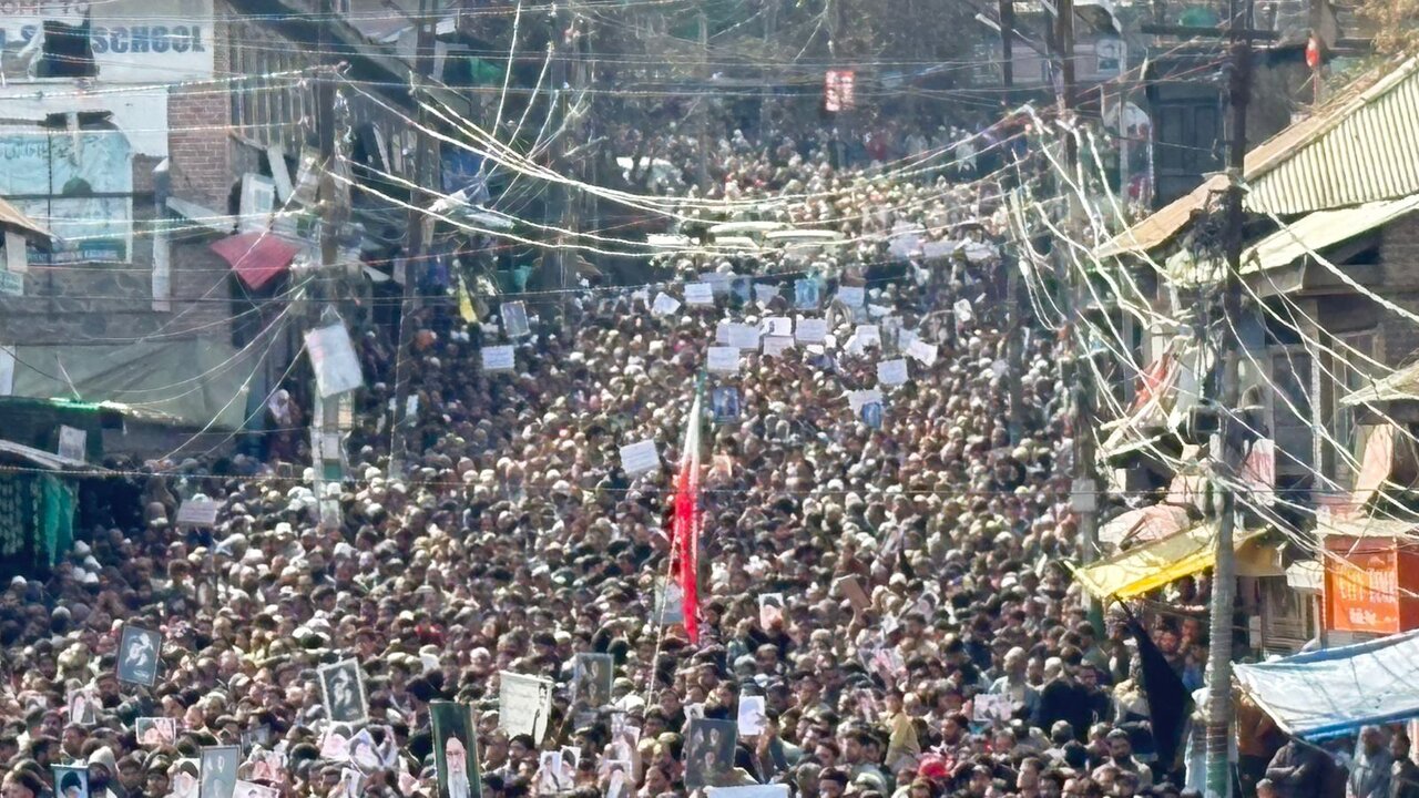 बड़गाम मे क़ुद्स दिवस का सबसे बड़ा जुलूस, फ़िलिस्तीनी जनता से इजहार यकजहती और अमेरिका व इज़ारयल के खिलाफ बड़ा विरोध प्रदर्शन