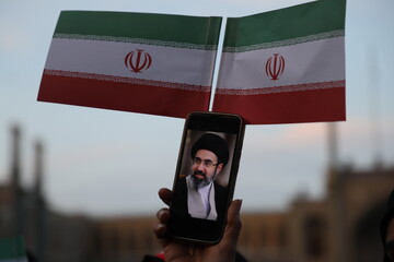 تأملی بر اولین پیام رهبر سوم انقلاب به مردم