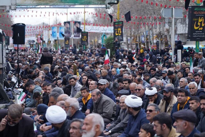 هیچ مانعی نمی‌تواند سد راه اراده پولادین مردم در حمایت از دین و ولایت شود