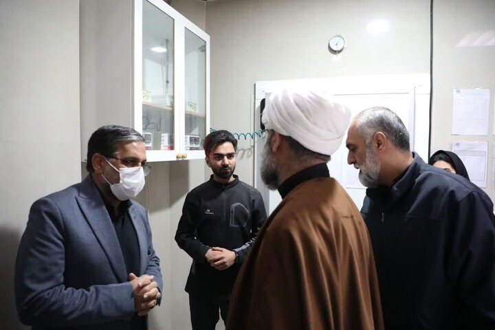 تصاویر/ پیوستن نماینده ولی‌فقیه در استان سمنان به پویش ملی «اهدای خون»