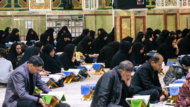 تصاویر/شب بیست و چهارم آیین جزء خوانی قرآن کریم به روش حفظ خوانی در نجف ایران