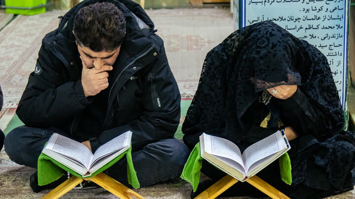 تصاویر/شب بیست و چهارم آیین جزء خوانی قرآن کریم به روش حفظ خوانی در نجف ایران