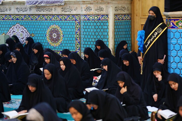 تصاویر/ آیین ترتیل خوانی قرآن کریم در امامزاده سید جعفر(ع) محمد استان یزد