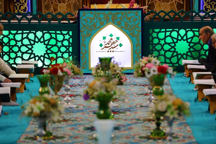 تصاویر/ آیین ترتیل خوانی قرآن کریم در امامزاده سید جعفر(ع) محمد استان یزد