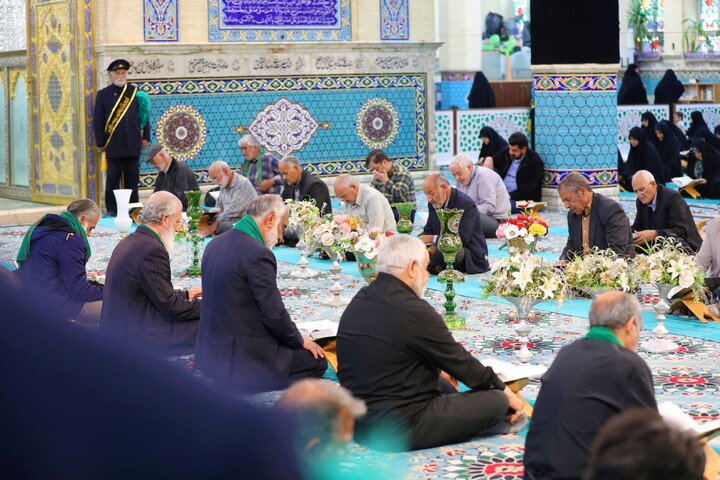 تصاویر/ آیین ترتیل خوانی قرآن کریم در امامزاده سید جعفر(ع) محمد استان یزد