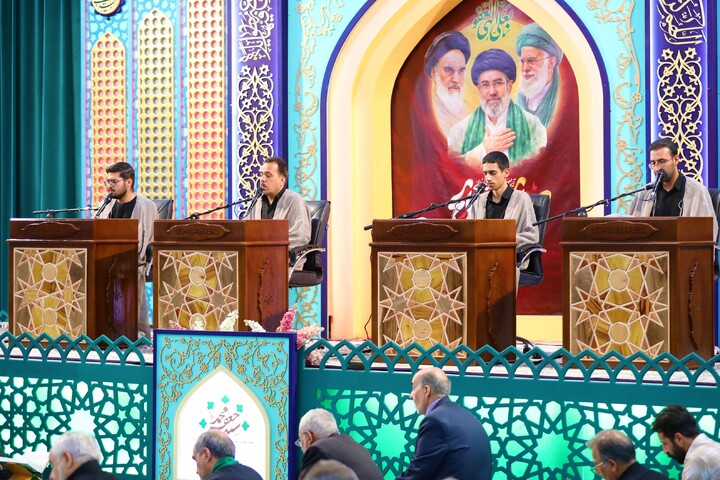 تصاویر/ آیین ترتیل خوانی قرآن کریم در امامزاده سید جعفر(ع) محمد استان یزد
