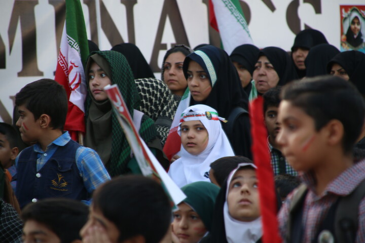 تصاویر/تجمع دانش آموزان کرمانی در اعتراض به کشتار آمریکایی صهیونیستی
