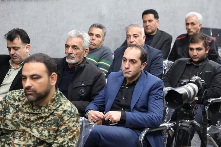 تصاویر/ دیدار جمعی از اصناف، بازاریان و معتمدین با نماینده ولی فقیه در استان سمنان