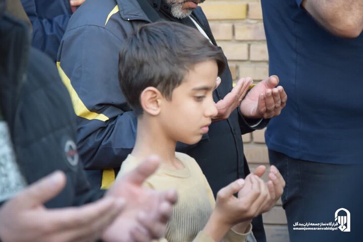 تصاویر/مراسم نماز استغاثه به امام زمان (عج) در آران وبیدگل