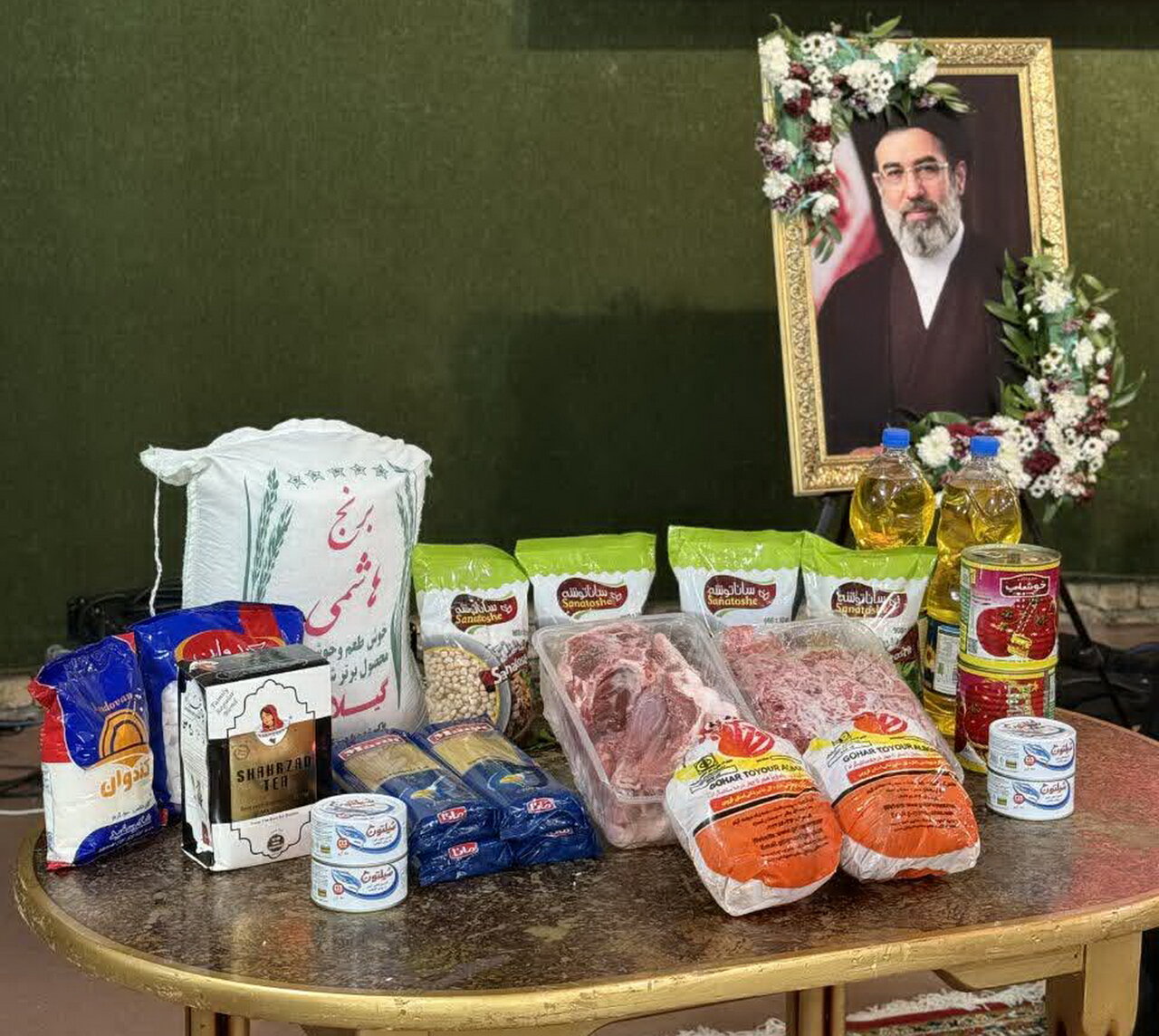 ۳۰۰بسته معیشتی بین خانواده‌های نیازمند کاشان توزیع شد+عکس
