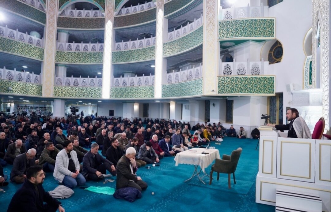 روحانی برجسته ترکیه : جهان ملت ایران را تحسین می‌کند