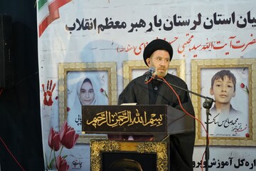 حفظ استقلال و رعایت کرامت انسانی، از علل دشمنی جهان استکبار علیه ملت ایران است
