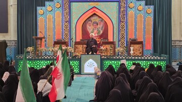 جهاد تبیین و جهاد حضور  دو بال پیروزی است