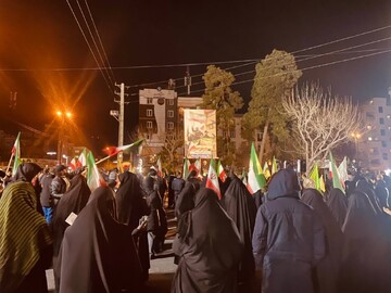 تصاویر/ چهاردهمین حضور شبانه قرار مردم تهران در میدان چهار باغ