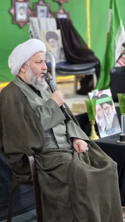 تصاویر/ آیین جزء خوانی قرآن حرم مطهر شهدای گمنام روستای حسین آباد کویر