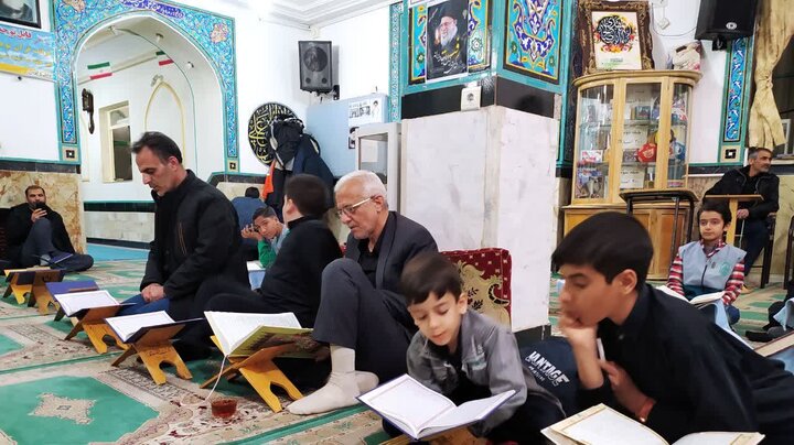 تصاویر/ جلسه قرائت قرآن مسجد امام زمان (عج) با حضور امام جمعه آران و بیدگل