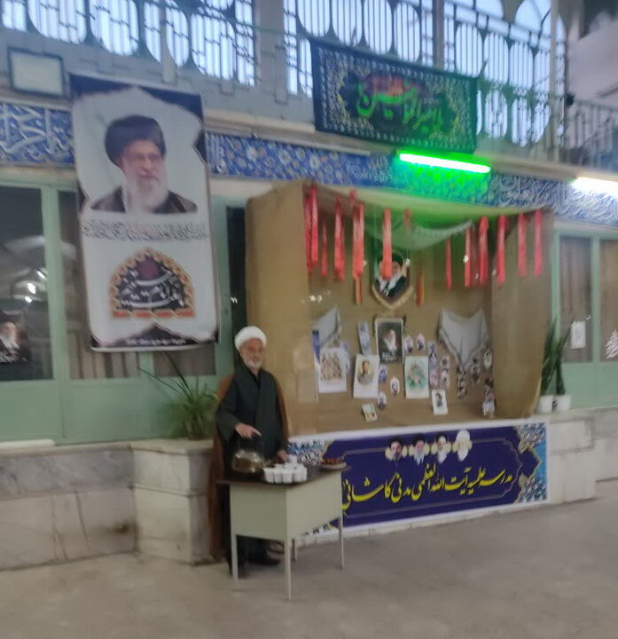 تصاویر/ حضور طلاب جهادی مدرسه علمیه آیت‌الله مدنی کاشانی(ره) کنار مردم مقاوم