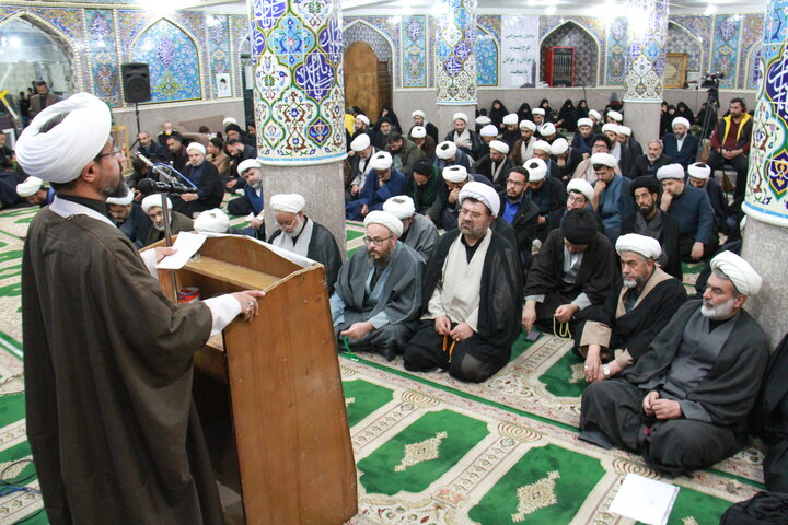 اجتماع بیعت علما و روحانیت چهارمحال و بختیاری با رهبر معظم انقلاب اسلامی
