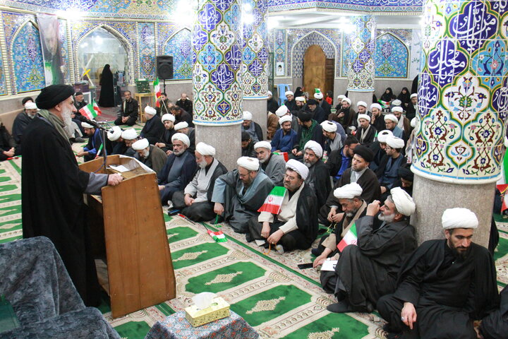 اجتماع بیعت علما و روحانیت چهارمحال و بختیاری با رهبر معظم انقلاب اسلامی
