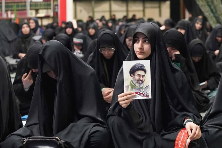 تصاویر/ عهد جنبش دانشجویی در مسجد دانشگاه تهران