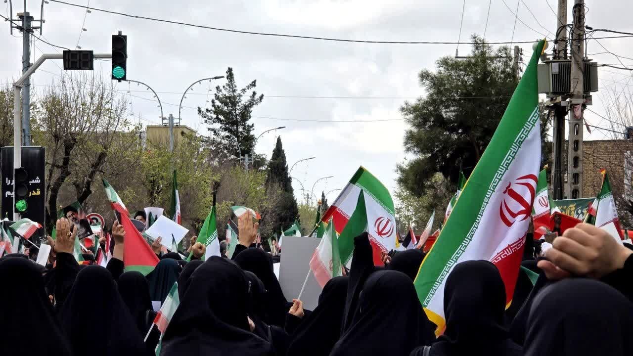 بانوان طلبه مدرسه علمیه نرجسیه سیرجان در صف مقدم جبهه جهاد رمضان+تصاویر