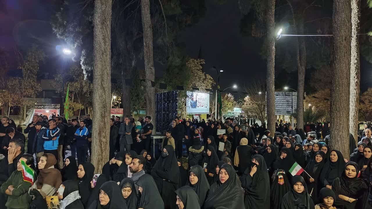 بانوان طلبه مدرسه علمیه نرجسیه سیرجان در صف مقدم جبهه جهاد رمضان+تصاویر