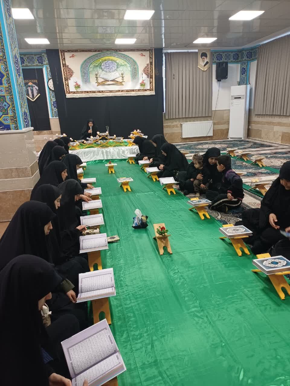 بانوان طلبه مدرسه علمیه نرجسیه سیرجان در صف مقدم جبهه جهاد رمضان+تصاویر