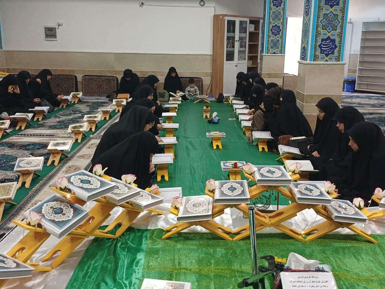 بانوان طلبه مدرسه علمیه نرجسیه سیرجان در صف مقدم جبهه جهاد رمضان+تصاویر