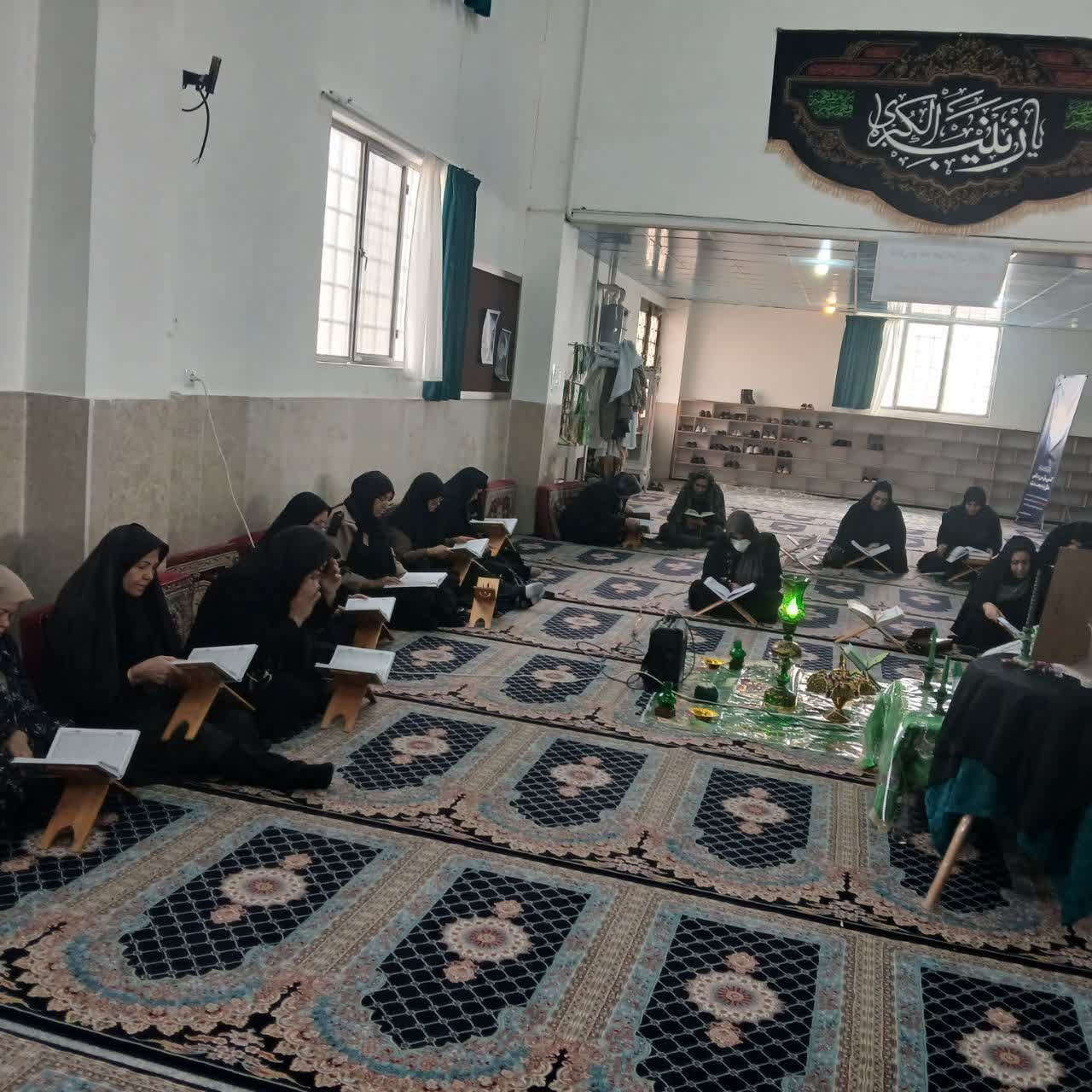 بانوان طلبه مدرسه علمیه نرجسیه سیرجان در صف مقدم جبهه جهاد رمضان+تصاویر