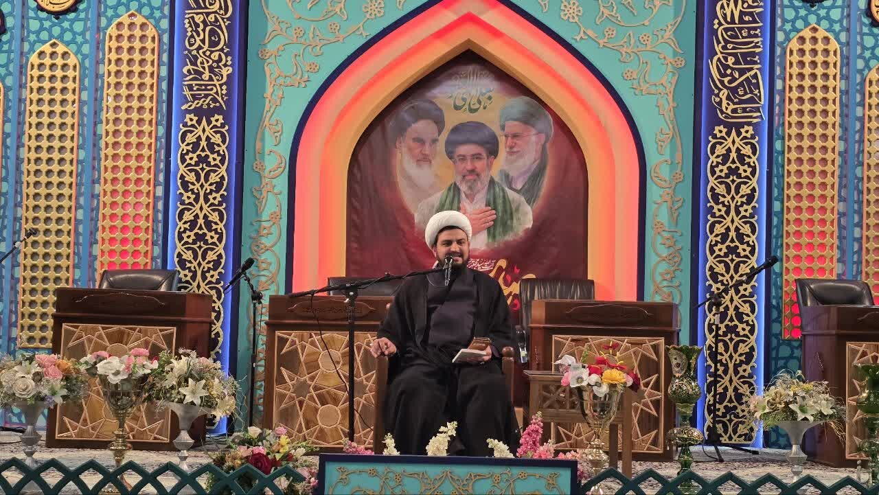 جهاد تبیین و جهاد حضور  دو بال پیروزی است